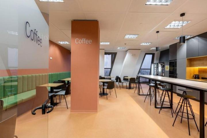 Oficina en alquiler en Madrid, Castilla photo 0