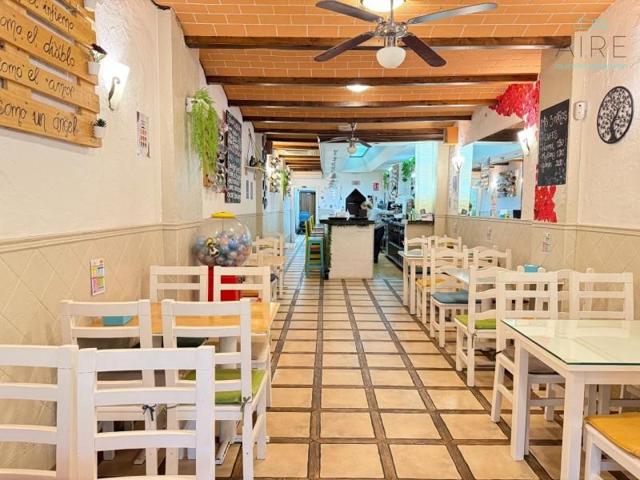 Local comercial en alquiler en Zubia, Parque La Encina photo 0