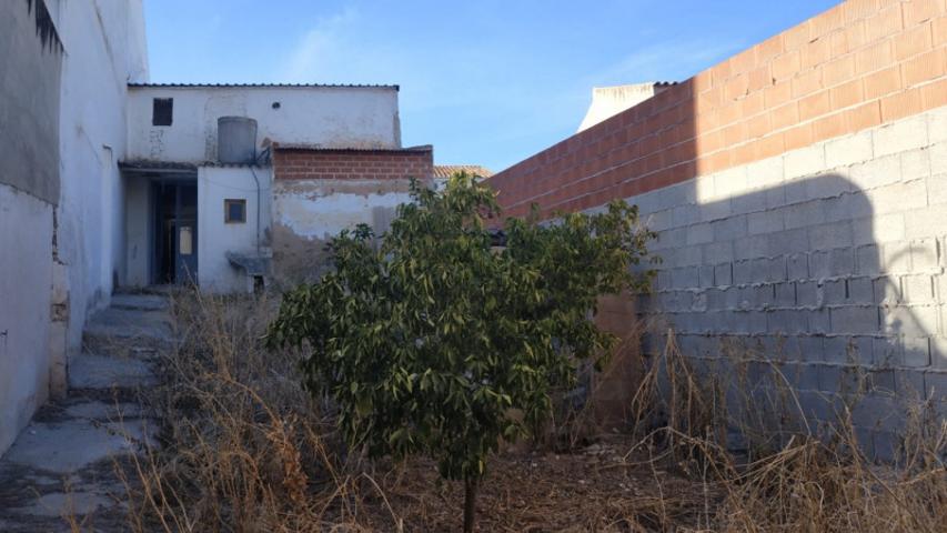 Casa en venta en Baena, Albendin photo 0