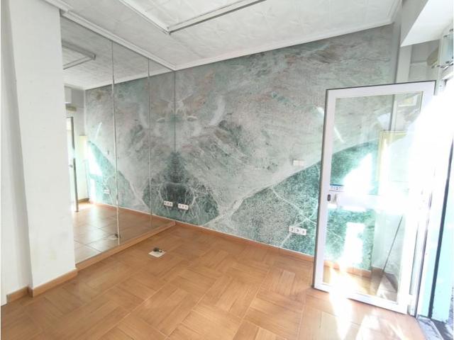 Local comercial en venta en Córdoba photo 0