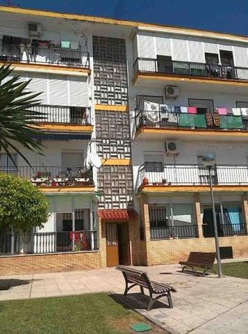 Piso en venta en La Rinconada, Andalucia photo 0