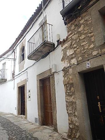 Adosada en venta en Trujillo, Extremadura photo 0