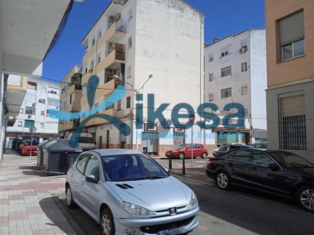 Local comercial en venta en Mérida, San Luis - Albarregas photo 0