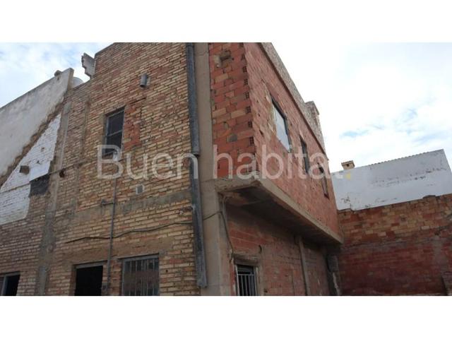 Casa con terreno en venta en Quart de Poblet photo 0