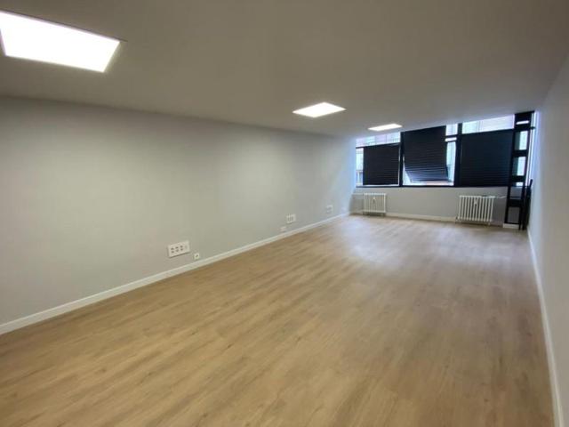 Oficina en venta en Oviedo, Centro photo 0