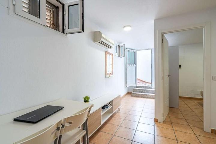 Local comercial en venta en San Bartolomé, Playa Honda photo 0