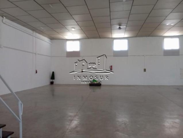Nave industrial en venta en Lucena, Lucena photo 0