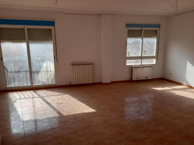 Piso en venta en La Roda, Puerta de la Villa photo 0