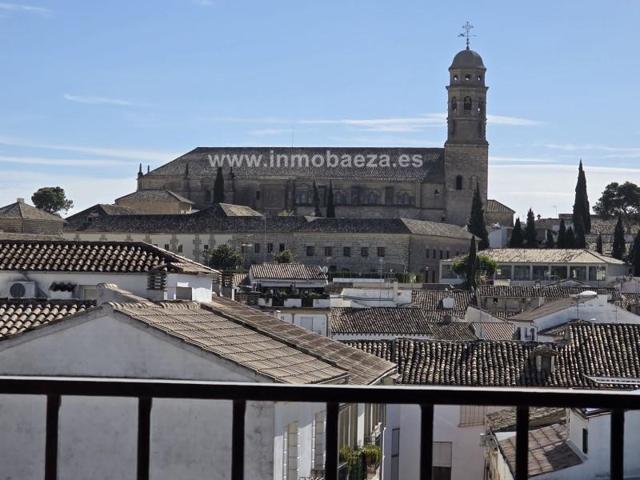 Piso en venta en Baeza, Centro photo 0