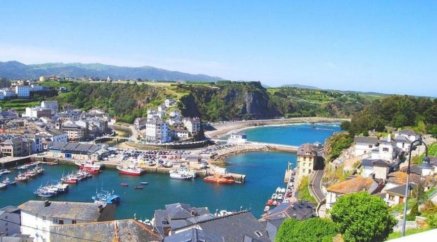 Edificio en venta en Valdés, Luarca - Valdés photo 0