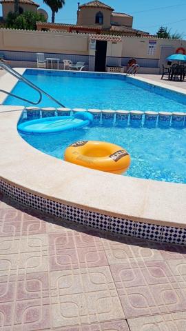 Bungalow en venta en Torrevieja photo 0