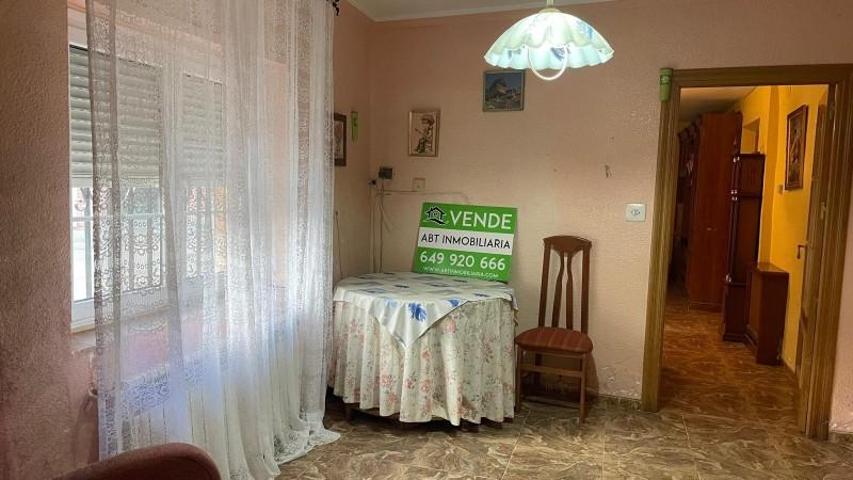 Casas de pueblo en venta en Madrigueras, La Manchuela Albacete photo 0