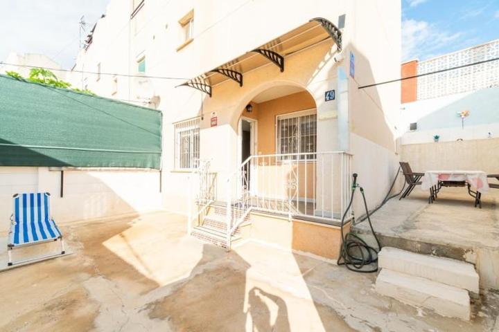 Bungalow en venta en Torrevieja, Los balcones photo 0
