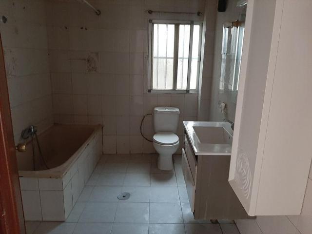 Piso en venta en Churriana de la Vega, San Cayetano photo 0