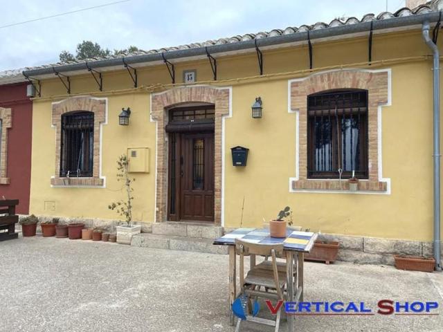 Chalet en venta en Villena, La Encina photo 0