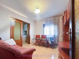 Piso en venta en Tudela, Calle Azut, 31500 photo 0