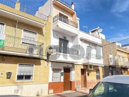 Adosada en venta en La Algaba, La Vega photo 0