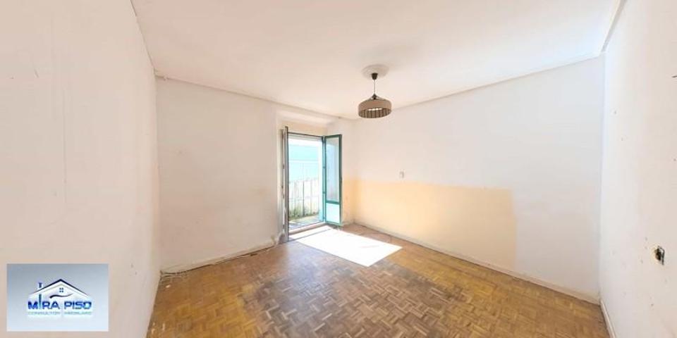 Piso en venta en Santoña, Santona photo 0