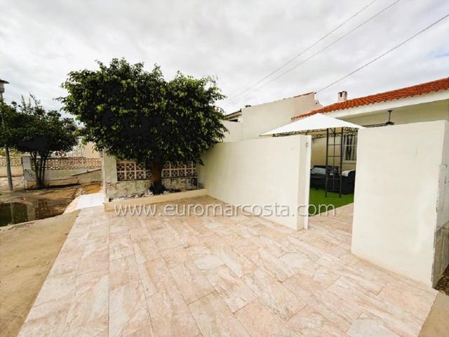 Chalet en venta en Torrevieja photo 0