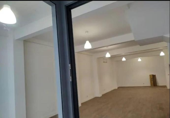 Local comercial en venta en Vigo, Casablanca photo 0