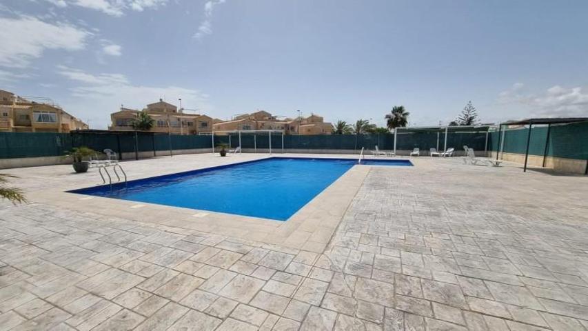 Bungalow en venta en Torrevieja photo 0