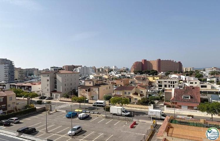 Apartamento en venta en Roses photo 0