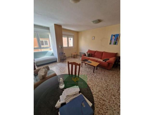 Piso en venta en Almería photo 0