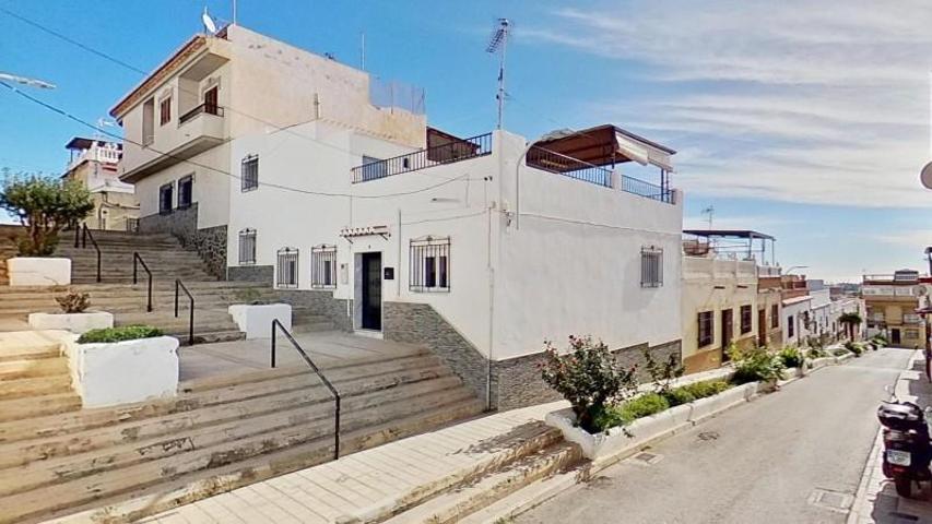 Casa en venta en Motril, A 5 minutos del centro photo 0