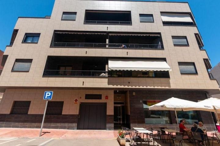 Apartamento en venta en Torrevieja, La Mata pueblo photo 0