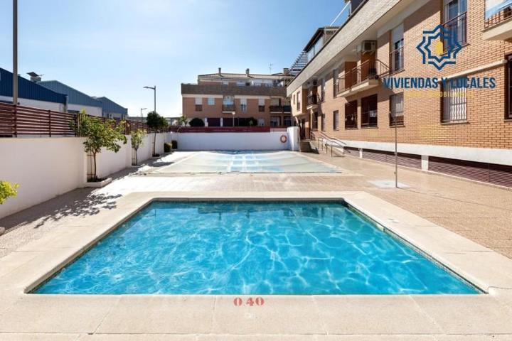 Piso en venta en Churriana de la Vega, San Cayetano photo 0