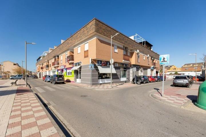 Piso en venta en Churriana de la Vega, San Cayetano photo 0