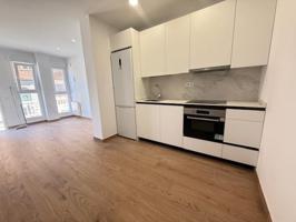 Piso en venta en Coslada, Calle Doctor Michavila, 28821 photo 0