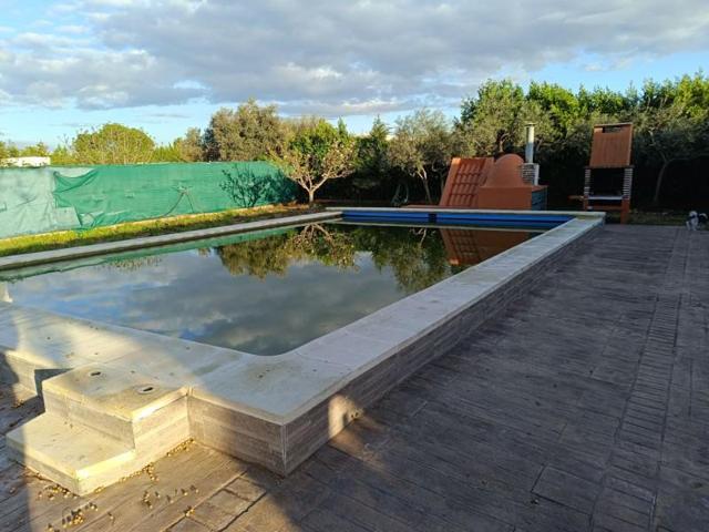 Chalet en venta en Carmona, Urbanizaciones photo 0