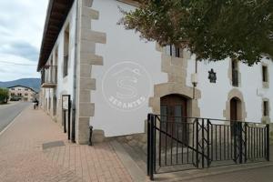 Local comercial en venta en Irurtzun, Irurzun photo 0