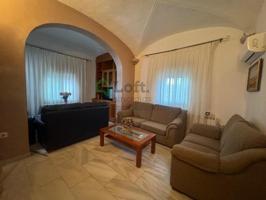 Casa en venta en Badajoz photo 0
