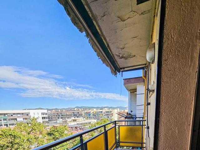 Piso en venta en Sant Adrià de Besòs, Centre photo 0