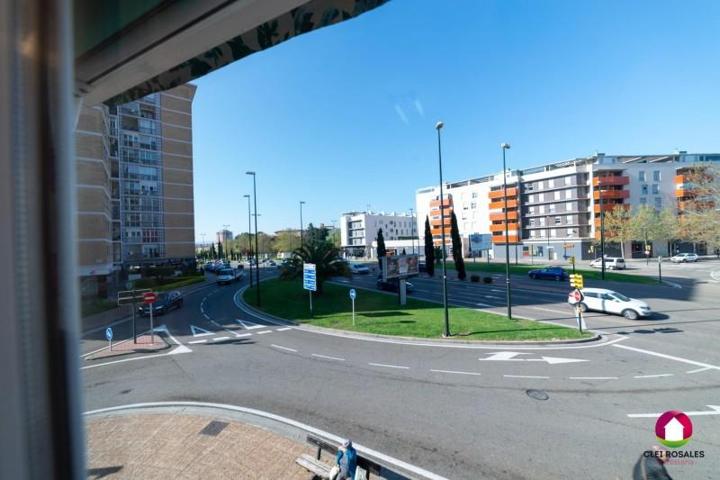 Piso en venta en Zaragoza, Bombarda - Monsalud photo 0