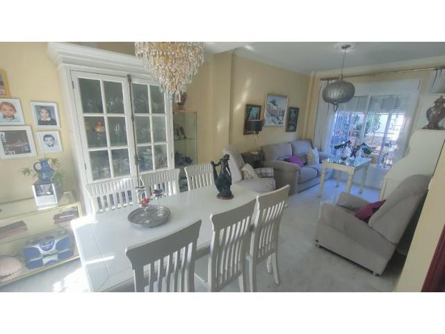 Casa en venta en Morón de la Frontera photo 0