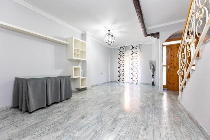 Adosada en venta en Las Gabias, GABIA LA CHICA photo 0