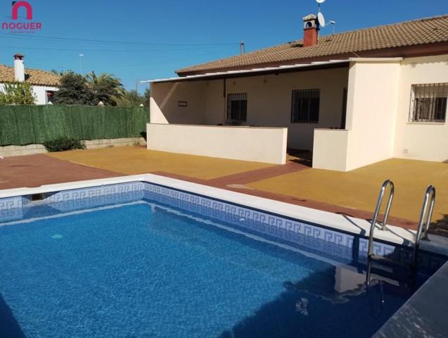 Chalet en venta en La Carlota, La carlota photo 0