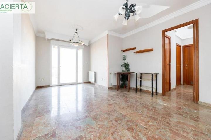 Piso en venta en Granada, Alcampo photo 0