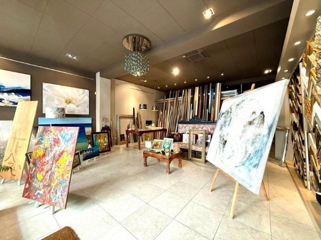 Local comercial en venta en Figueres photo 0