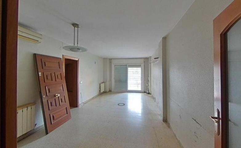 Piso en venta en Sabadell, Concordia photo 0