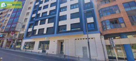 Local comercial en venta en Aranda de Duero, Centro photo 0