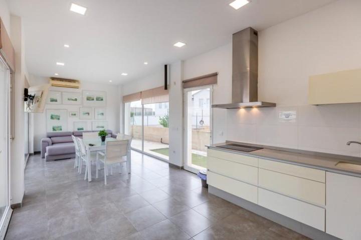 Chalet en venta en Montroy, El collado 1 photo 0