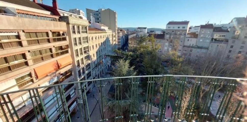Piso en venta en Ourense, Centro photo 0