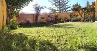 Adosada en venta en La Línea de la Concepción photo 0