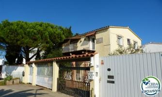 Apartamento en venta en Empuriabrava, Carmençó photo 0