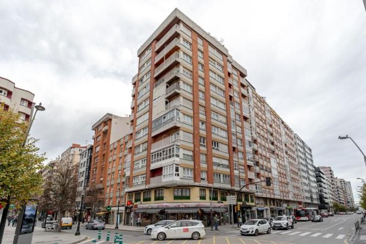 Piso en venta en Gijón, Gijón photo 0