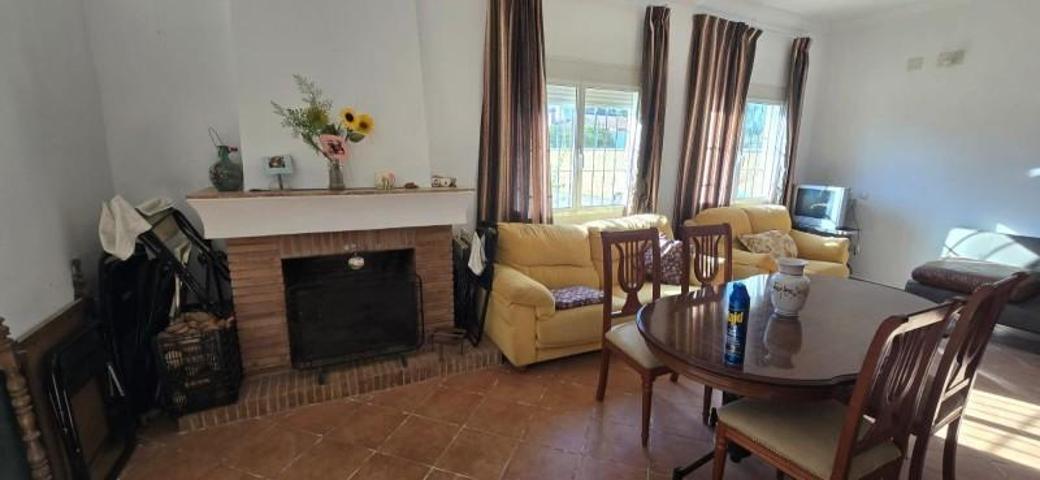 Casa en venta en Espartinas, Loreto photo 0